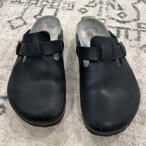 Birkenstock limited edition Black Leather camo lining Boston clogs
